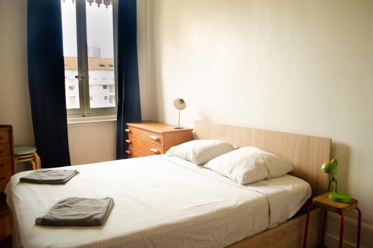 Chez Julie - Metro Garibaldi - University Apartment Лион Екстериор снимка